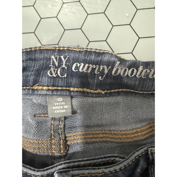 NY & C‎ WOMENS JEANS SIZE 10 PETITE CURVY BOOTCUT MEDIUM WASH DENIM LOW RISE - Picture 3 of 9